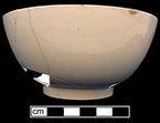 Creamware bowl, undecorated. Rim diameter: 5.25”, Vessel height: 2.25”. Lot: 47F 346-2. 18BC50.