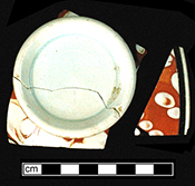 Common shape bowl with marbleized decoration against orange slip (18AP13) - Late 18th-early 19th centuries. 