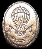 Figure 5 Close-up detail of a copper alloy button face showing design of Montgolfier-style hot air balloon. 