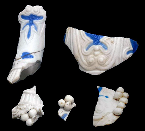 Five sherds of blue and white pottery.