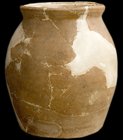 Gravel-tempered ovoid straage jar from 75-G-2, Townsend site in Delaware.