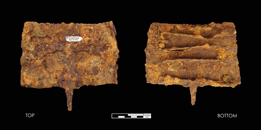 Image of iron curry comb.