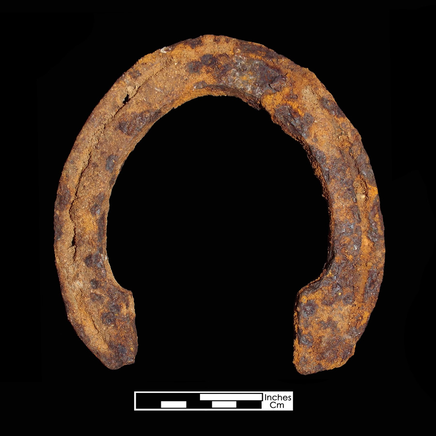 Image of iron horseshoe.