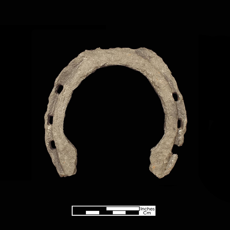 Image of iron horseshoe.
