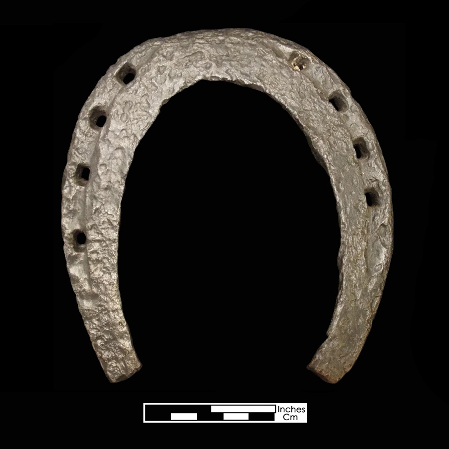 Image of iron horseshoe.