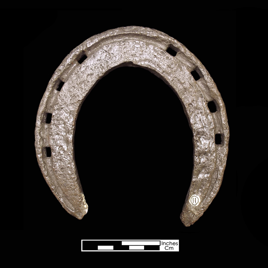 Image of iron horseshoe.