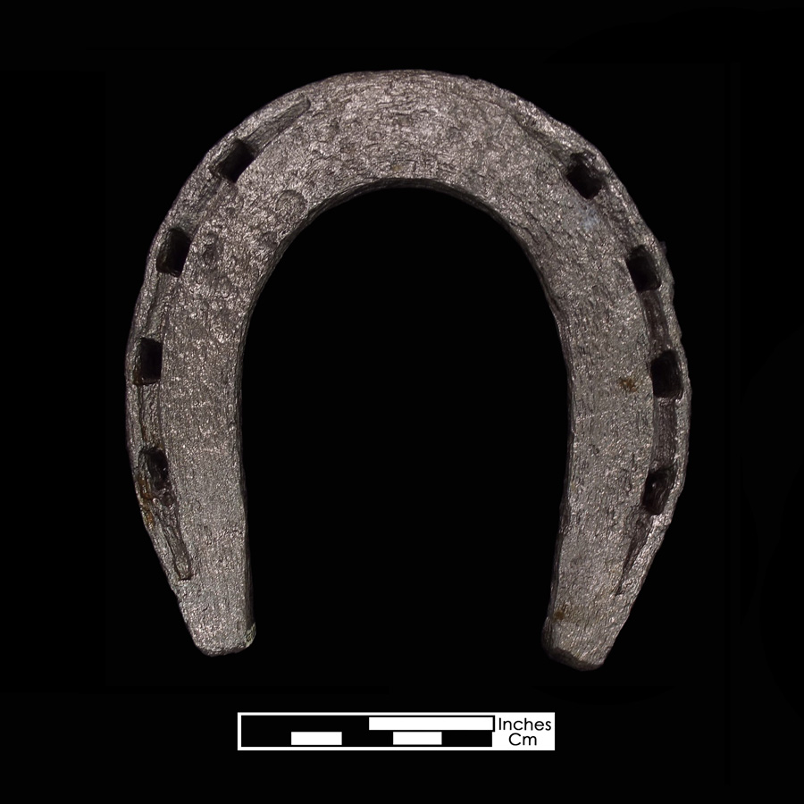 Image of iron horseshoe.