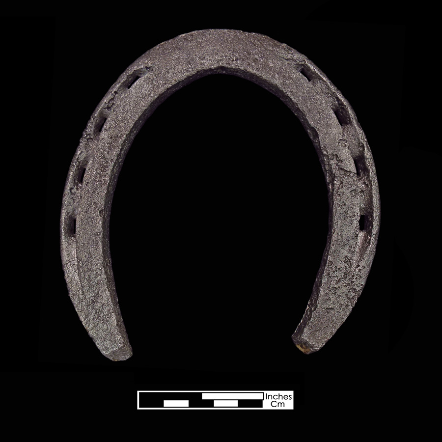 Image of iron horseshoe.