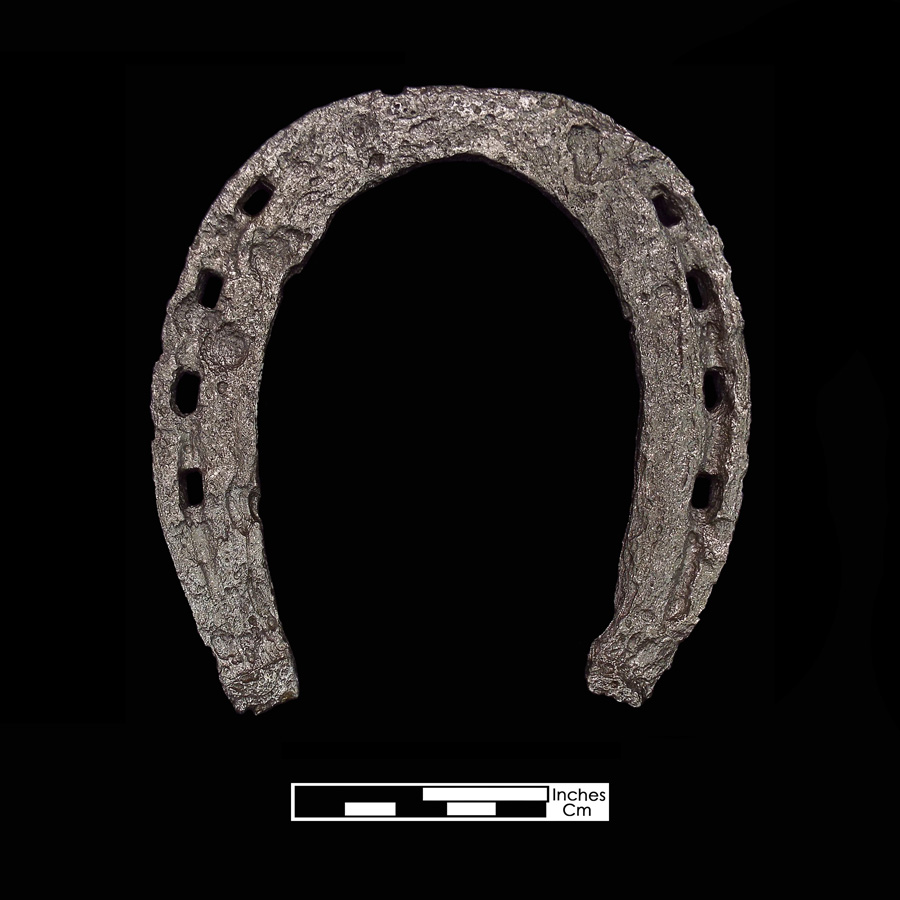Image of iron horseshoe.