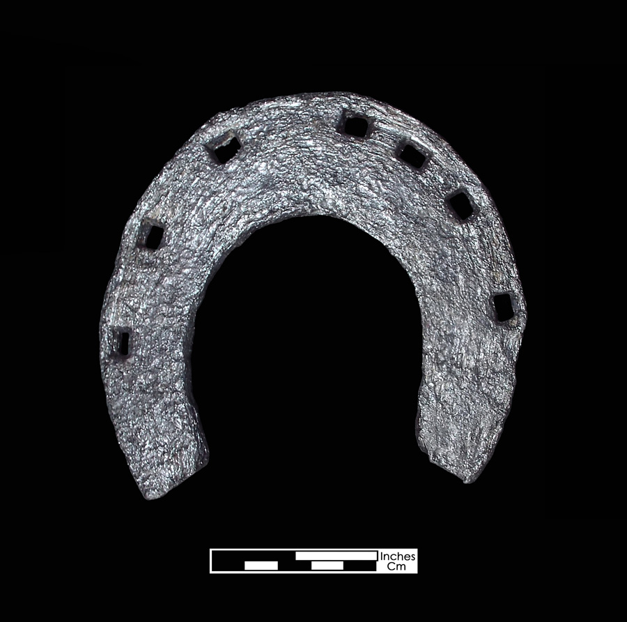 Image of iron horseshoe.