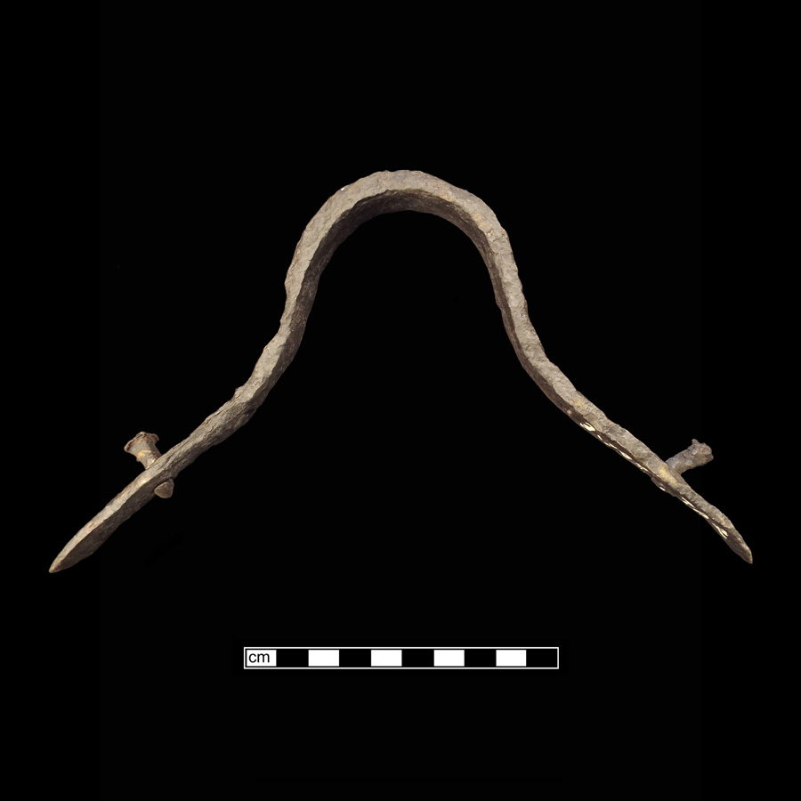 Image of iron saddle plate.