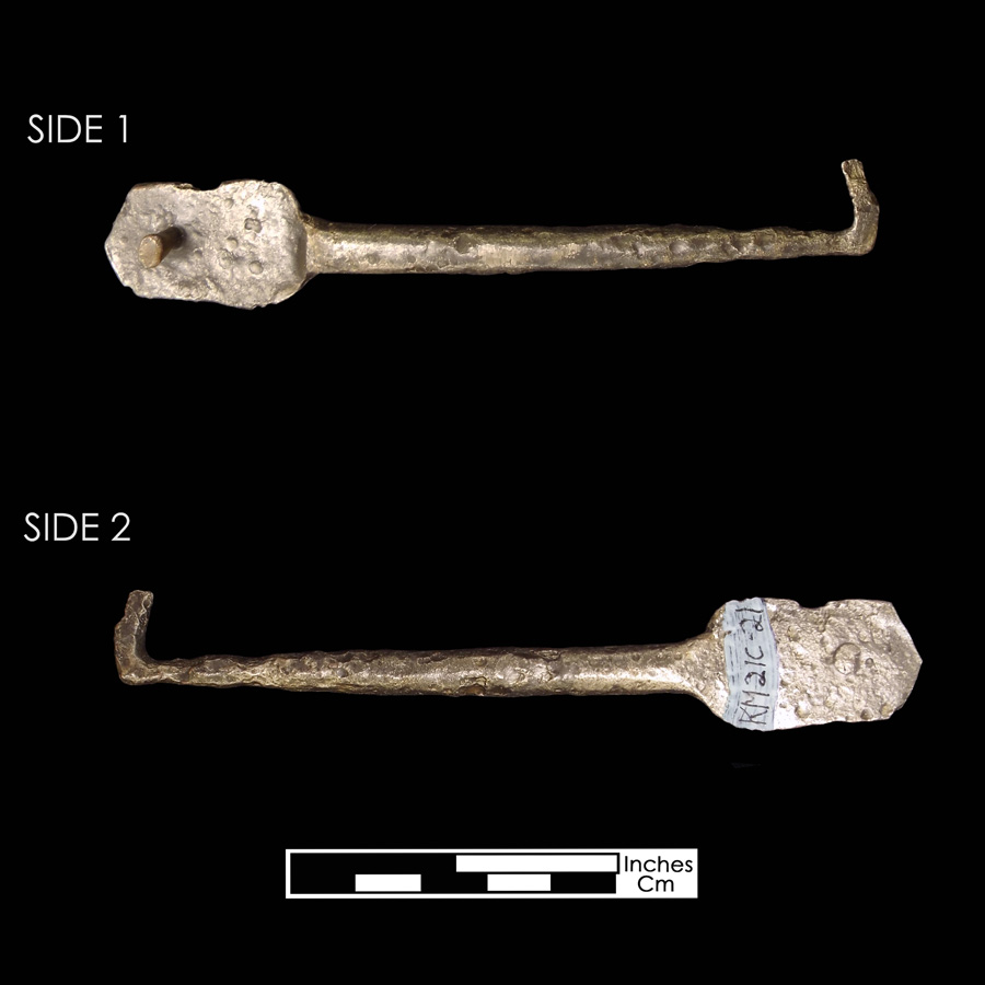 Image of iron saddle part.