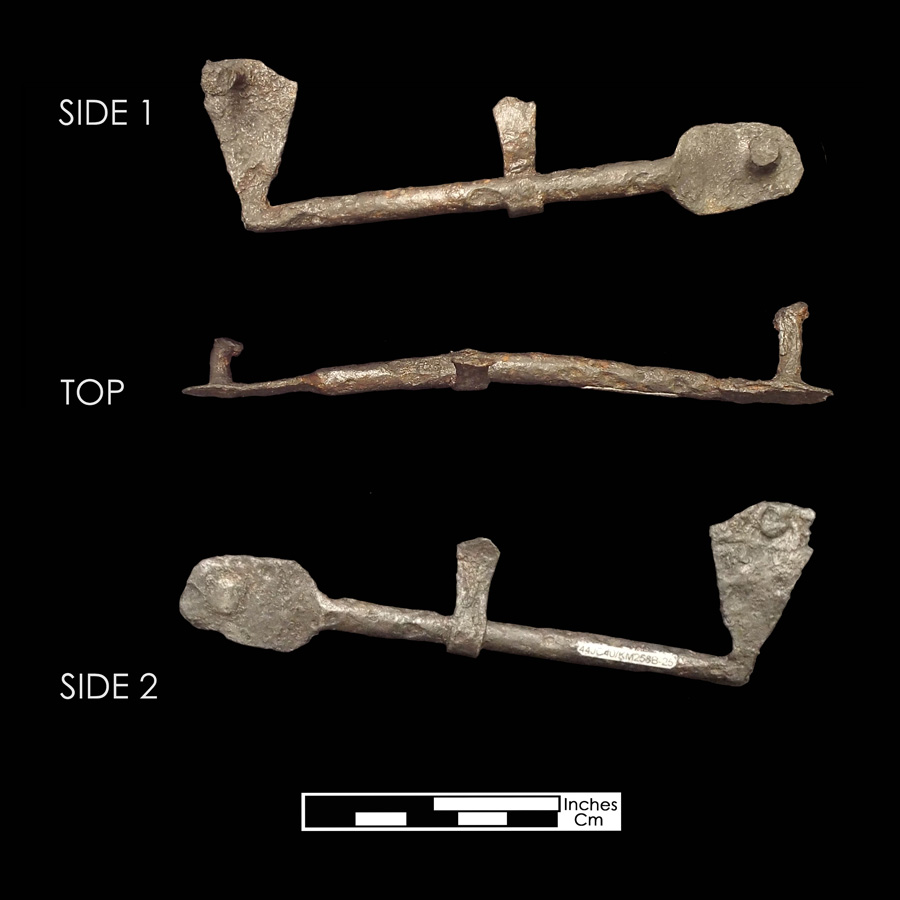 Image of iron saddle part.