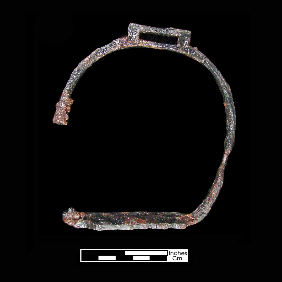 Image of iron stirrup.