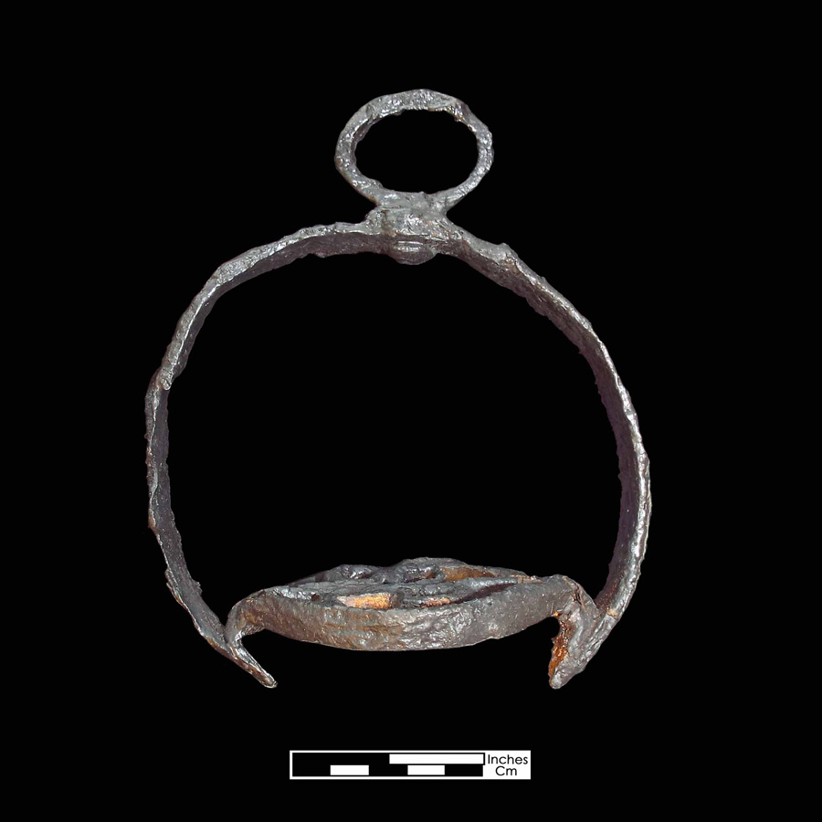 Image of iron stirrup.
