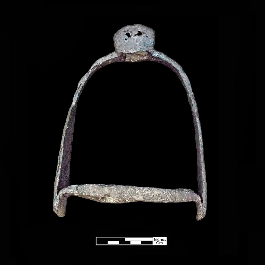 Image of iron stirrup.