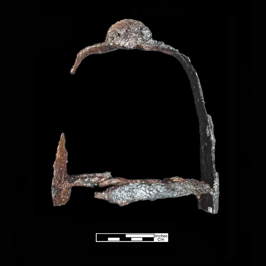 Image of iron stirrup.