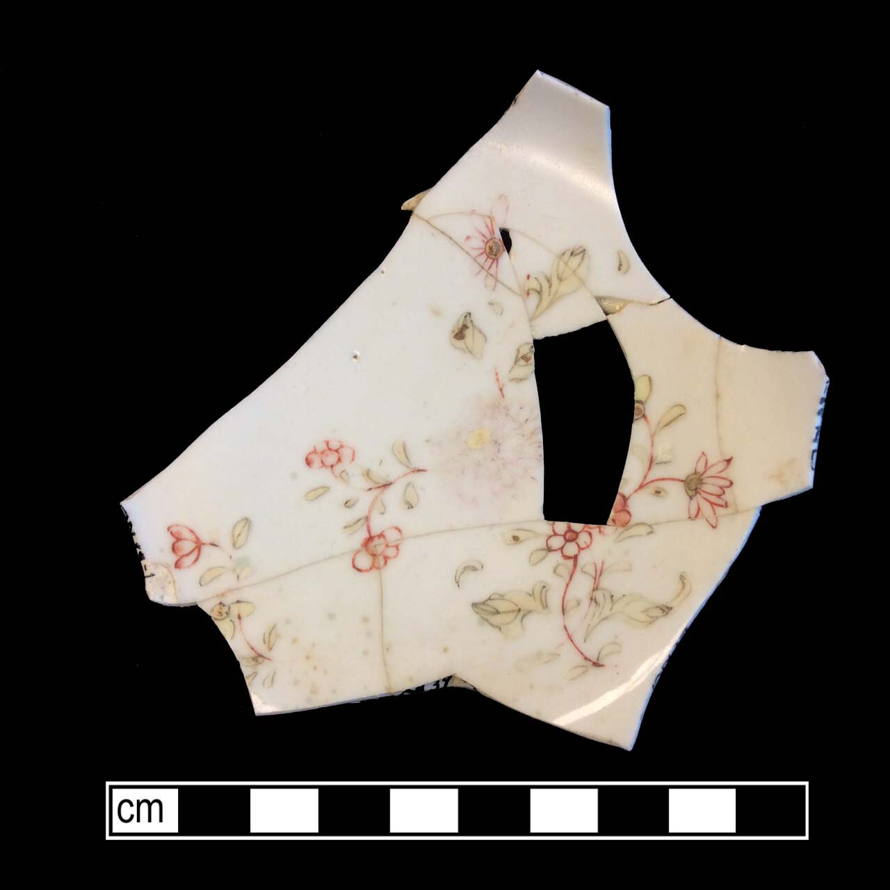 Image of Chinese hard-paste porcelain fragment.