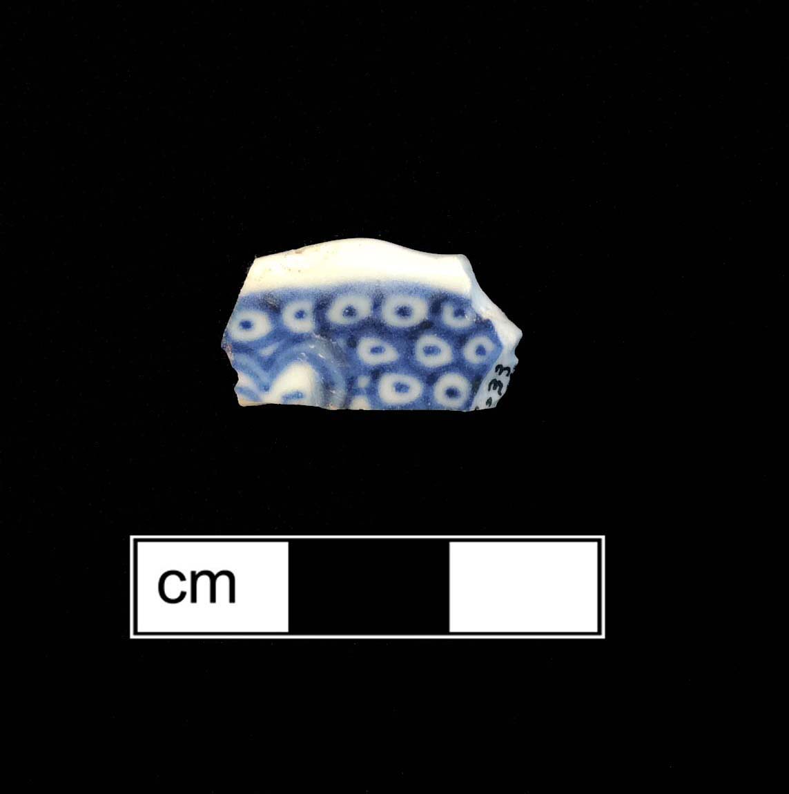 Image of Chinese hard-paste porcelain fragment.