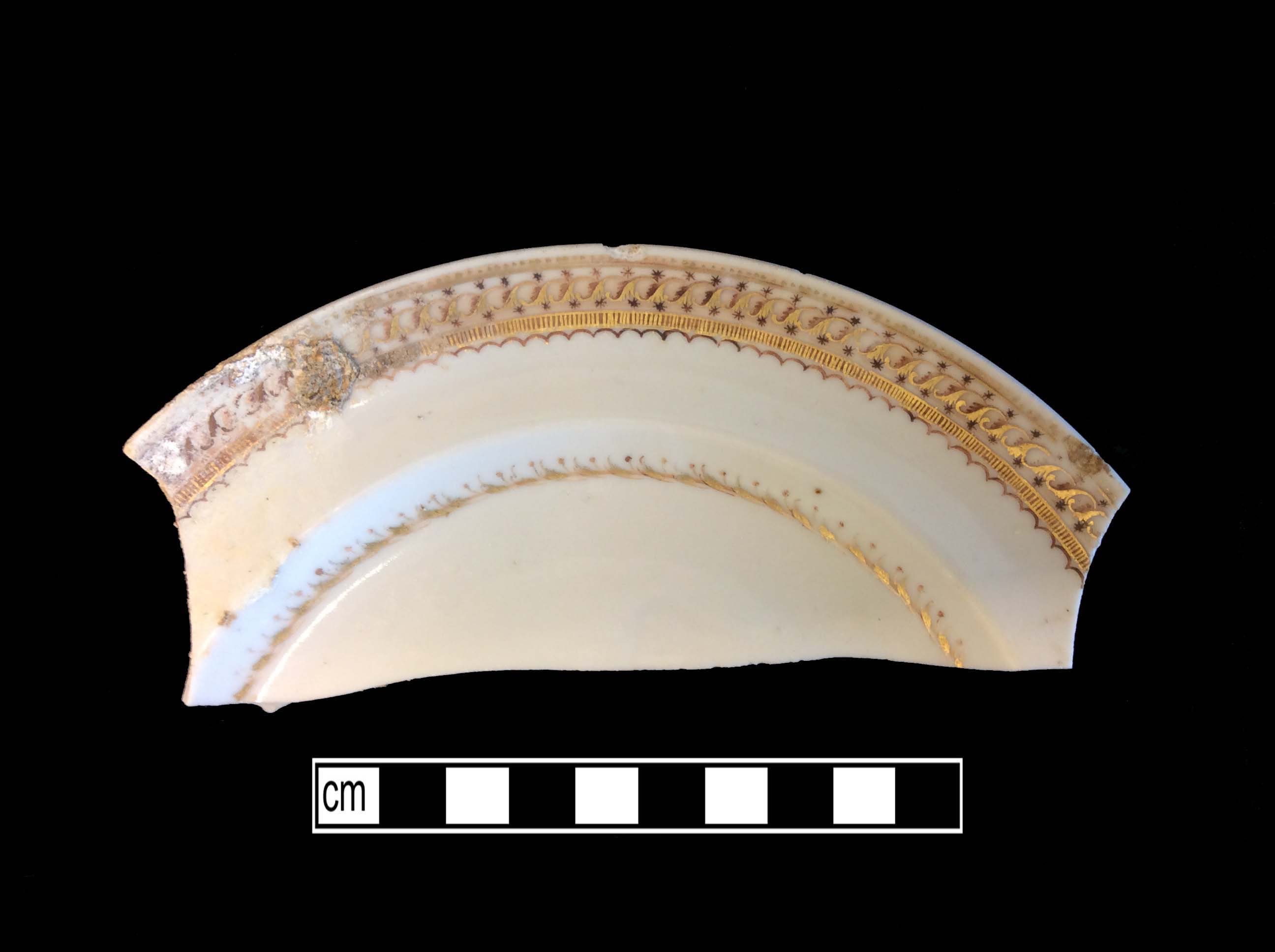Image of Chinese hard-paste porcelain fragment.