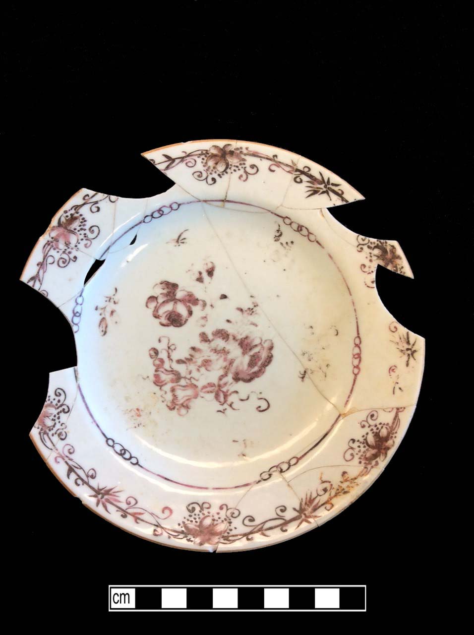Image of Chinese hard-paste porcelain fragment.