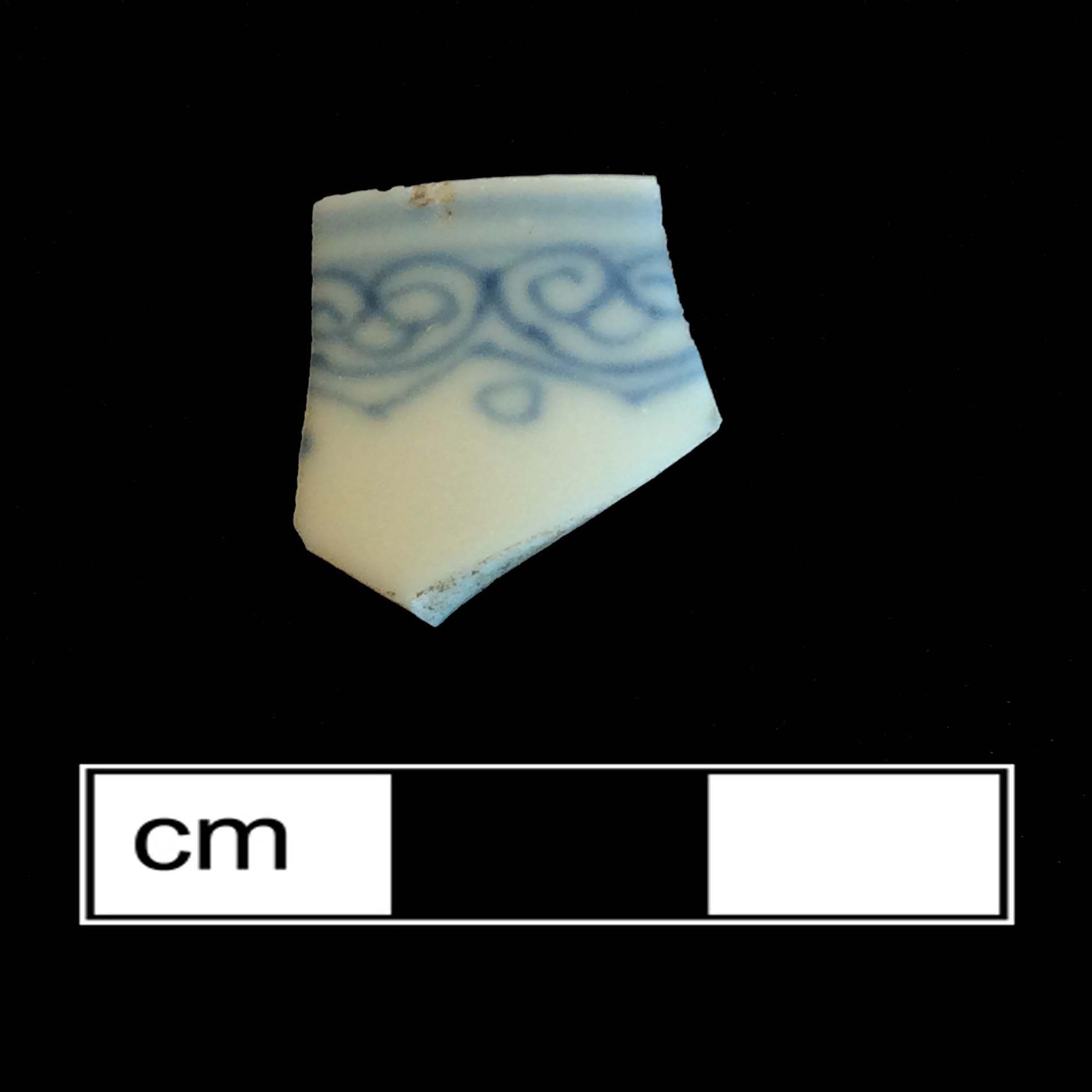 Image of Chinese hard-paste porcelain fragment.