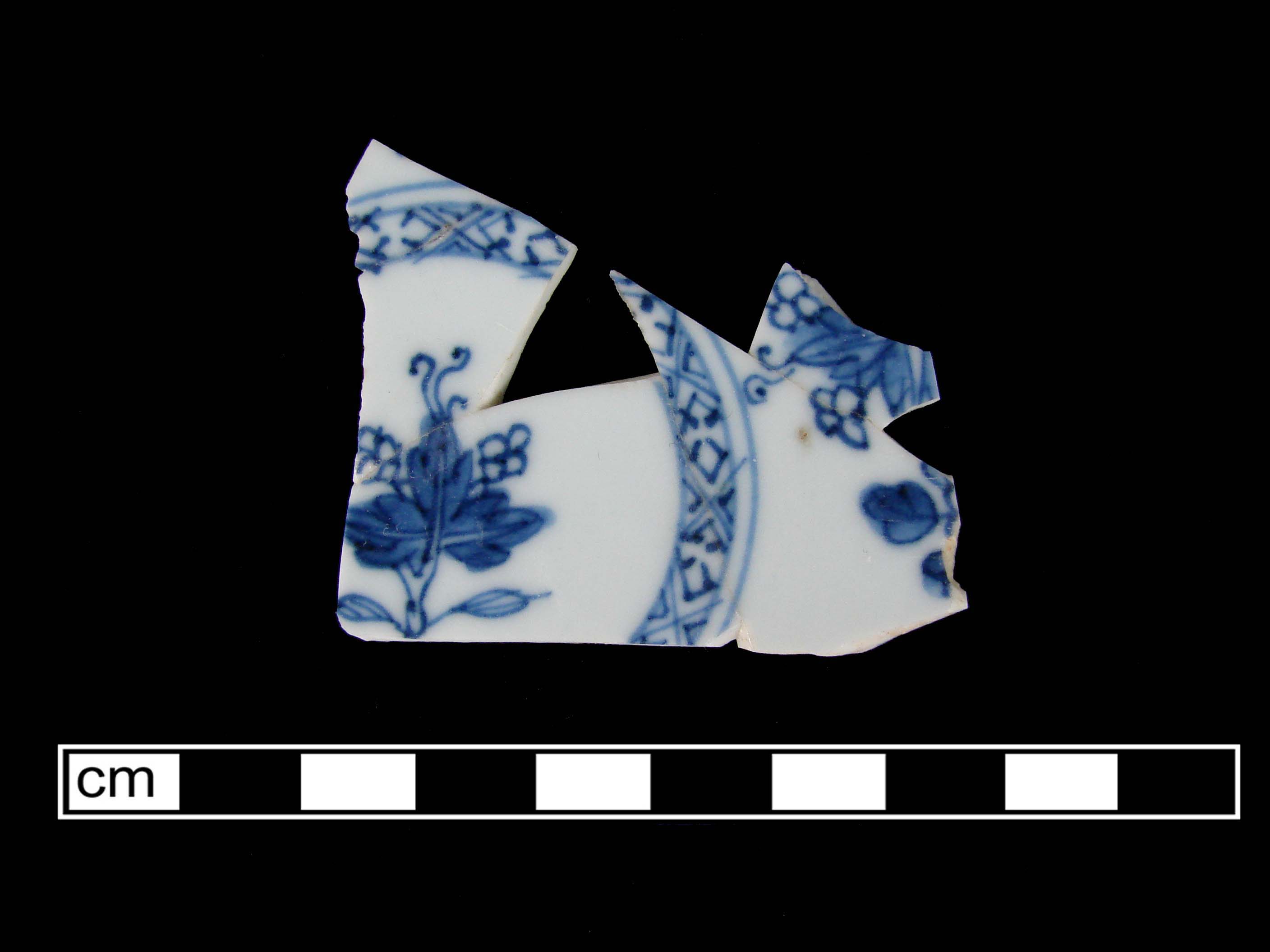 Image of Chinese hard-paste porcelain fragment.