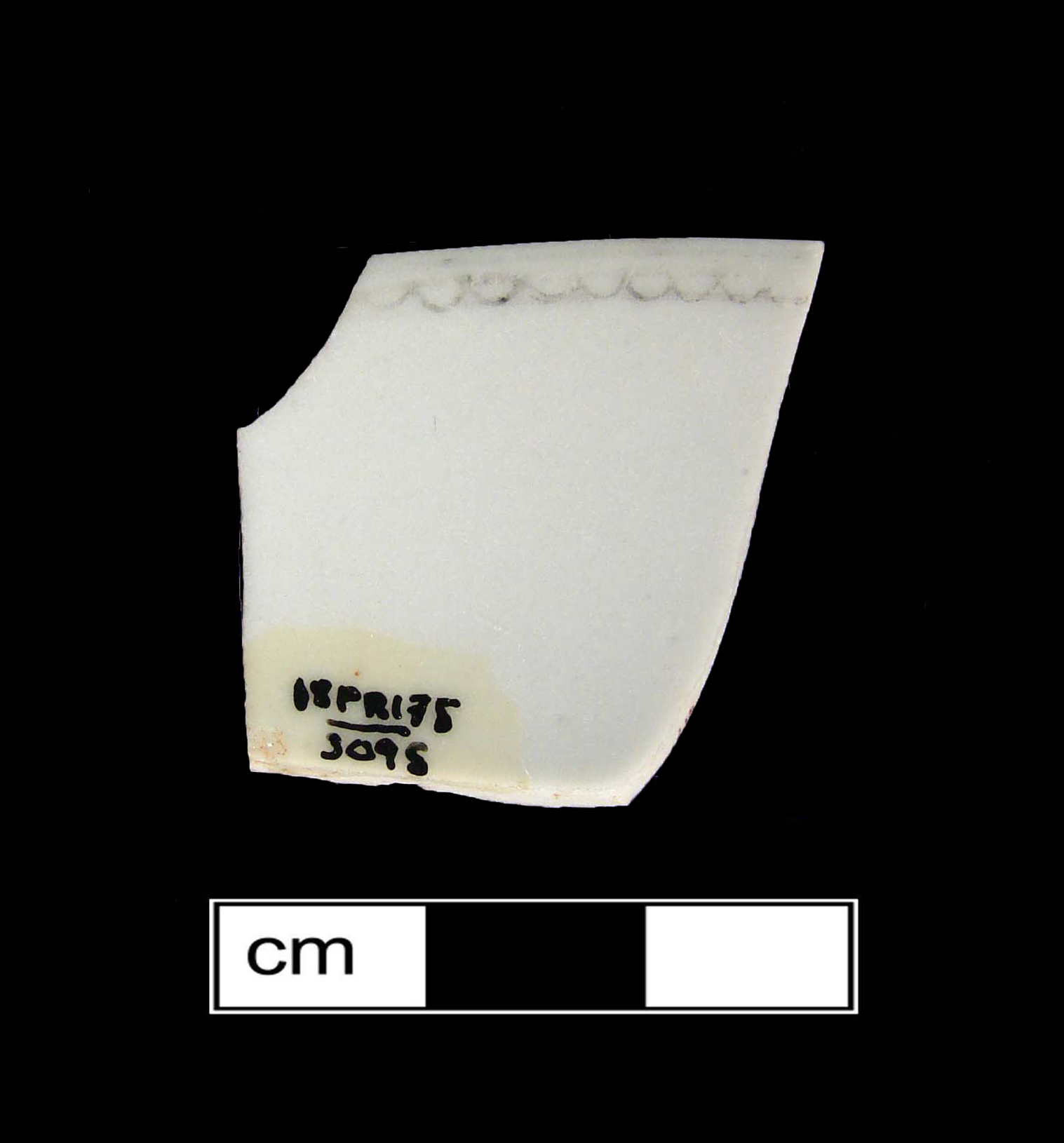 Image of Chinese hard-paste porcelain fragment.