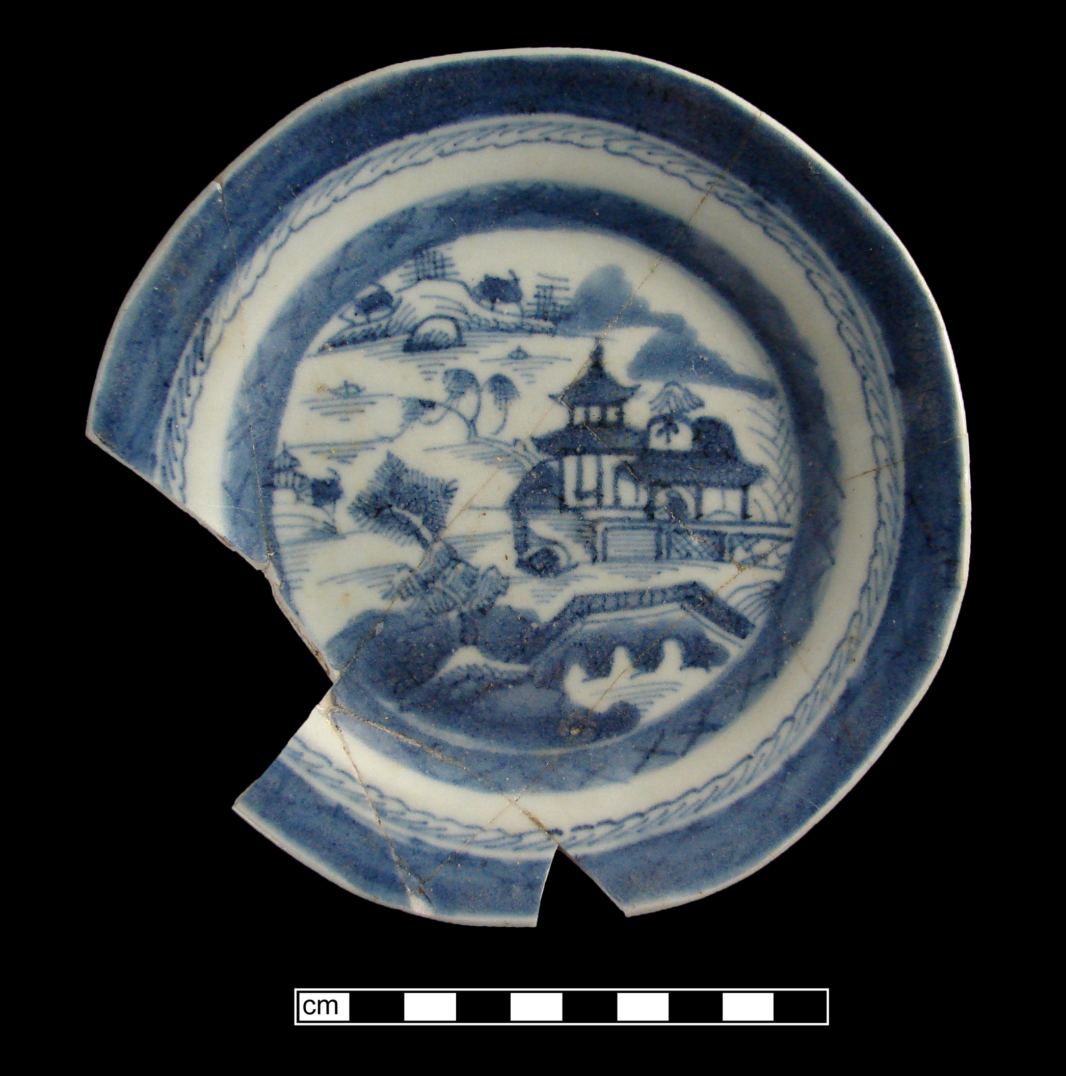 Image of Chinese hard-paste porcelain fragment.