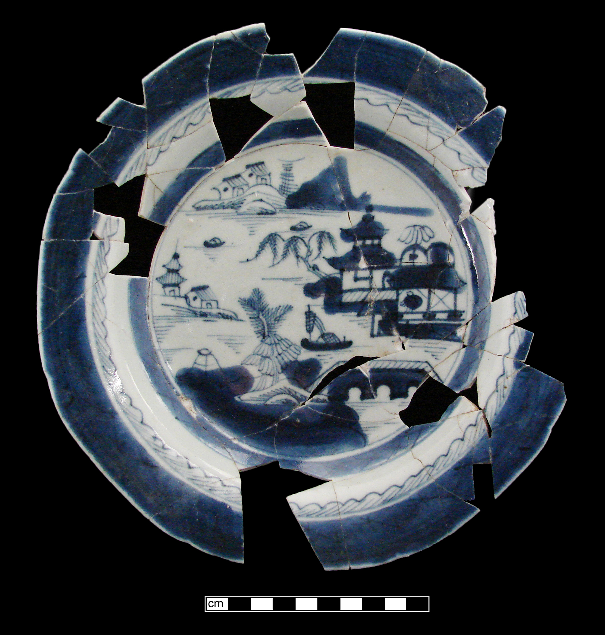 Image of Chinese hard-paste porcelain fragment.