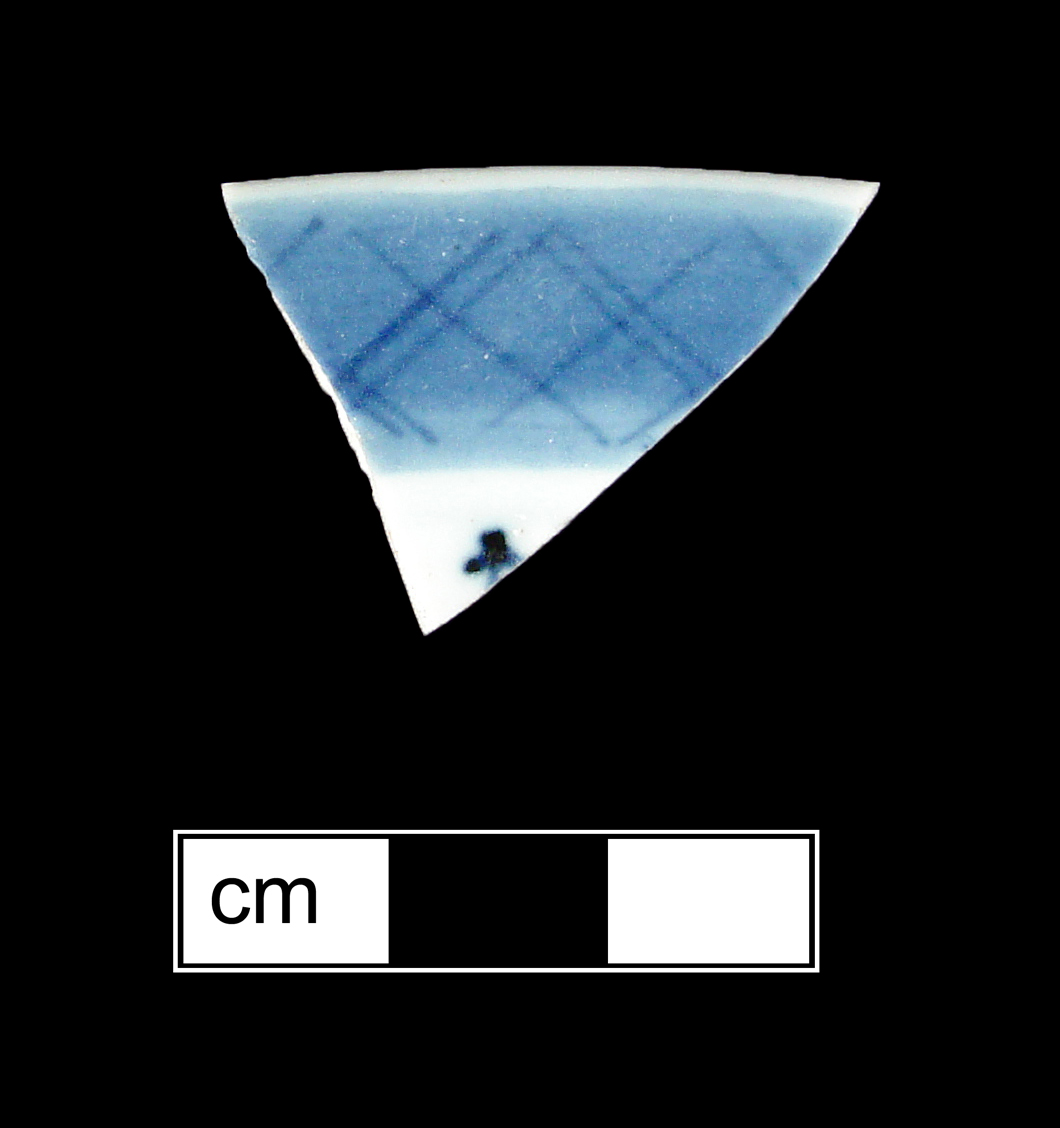 Image of Chinese hard-paste porcelain fragment.