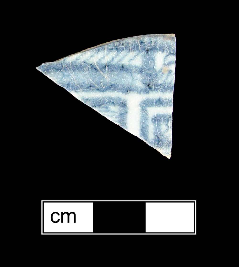 Image of Chinese hard-paste porcelain fragment.