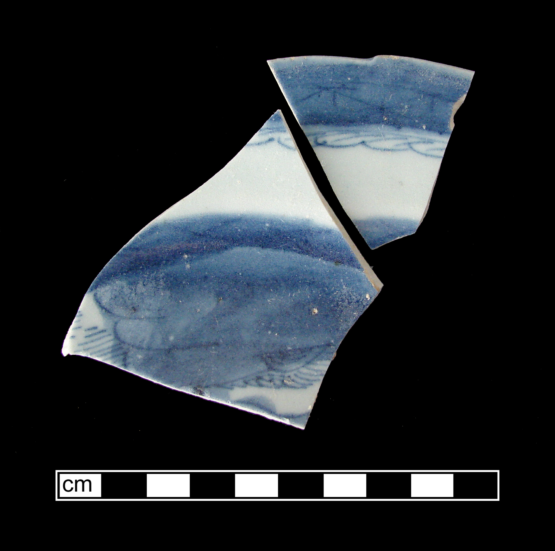 Image of Chinese hard-paste porcelain fragment.