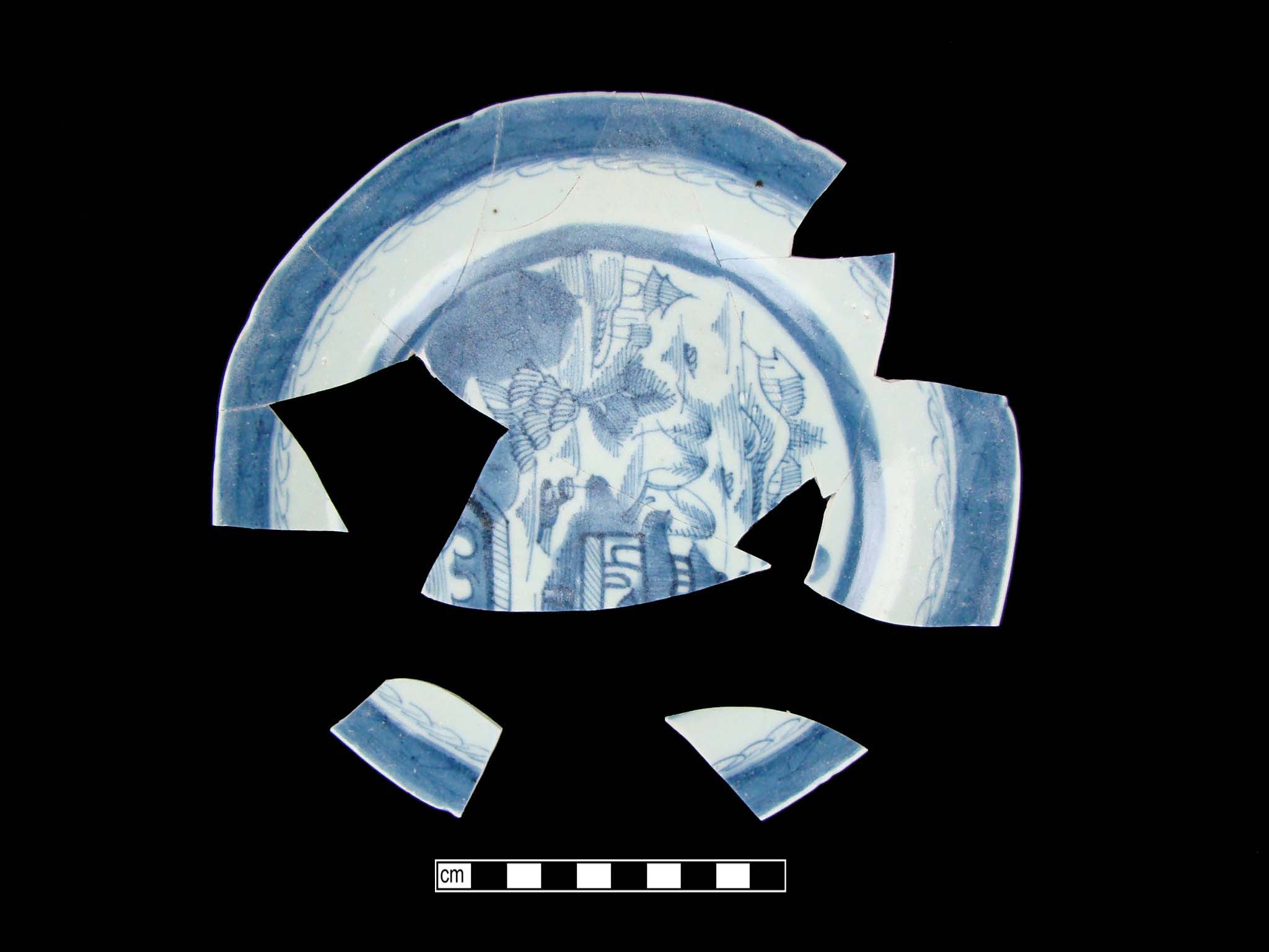 Image of Chinese hard-paste porcelain fragment.