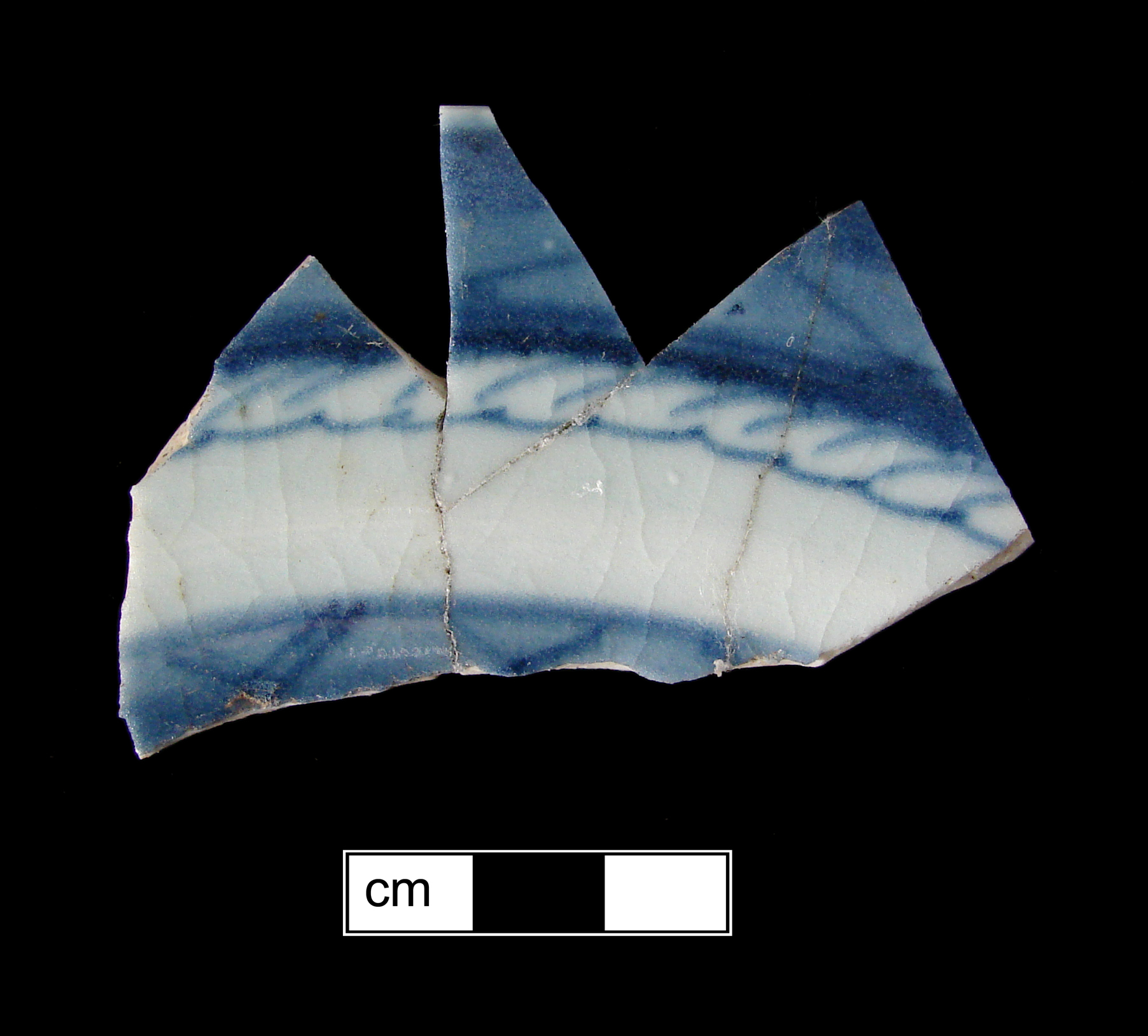 Image of Chinese hard-paste porcelain fragment.