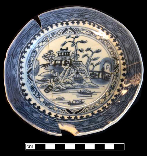 Image of Chinese hard-paste porcelain fragment.