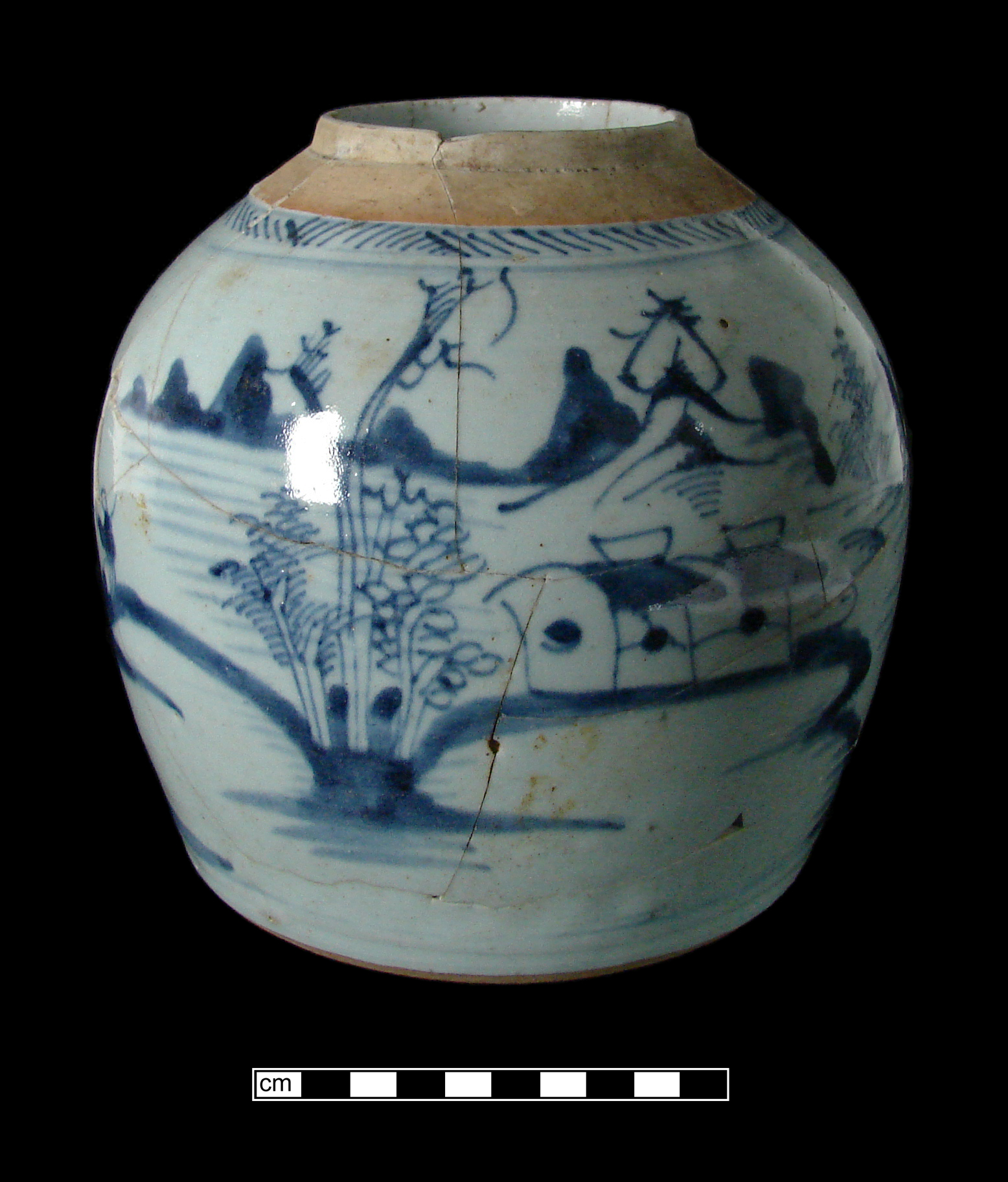 Image of Chinese hard-paste porcelain fragment.