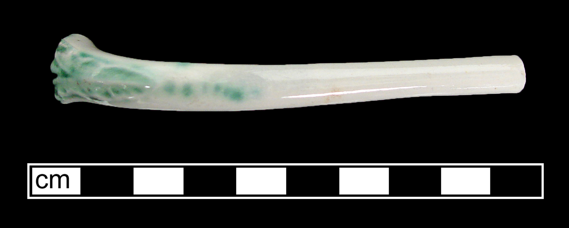 Image of creamware fragment.
