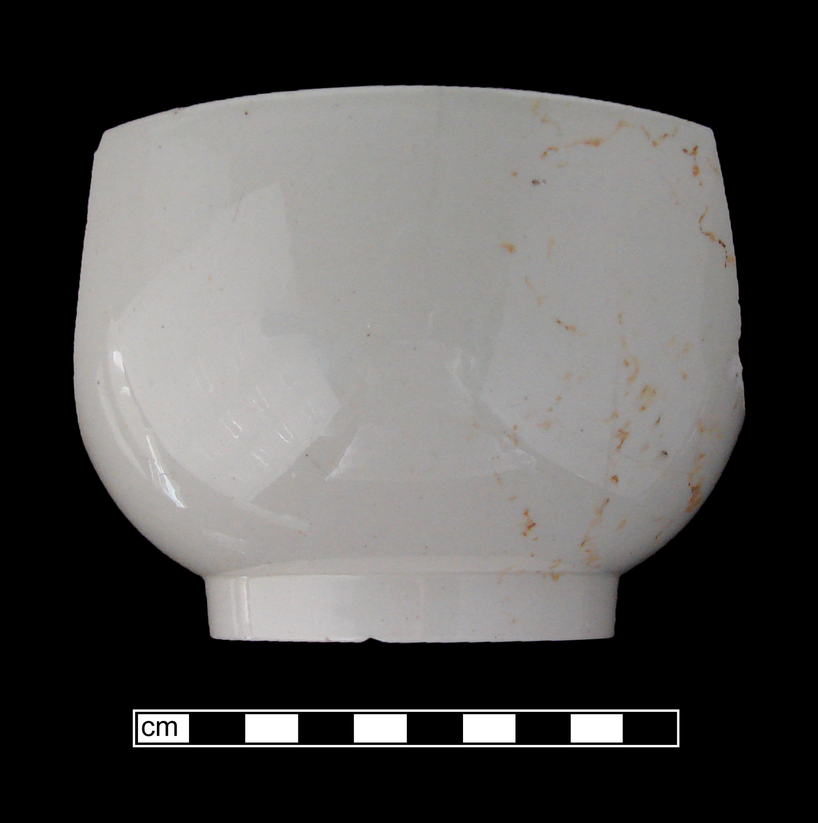 Image of creamware fragment.