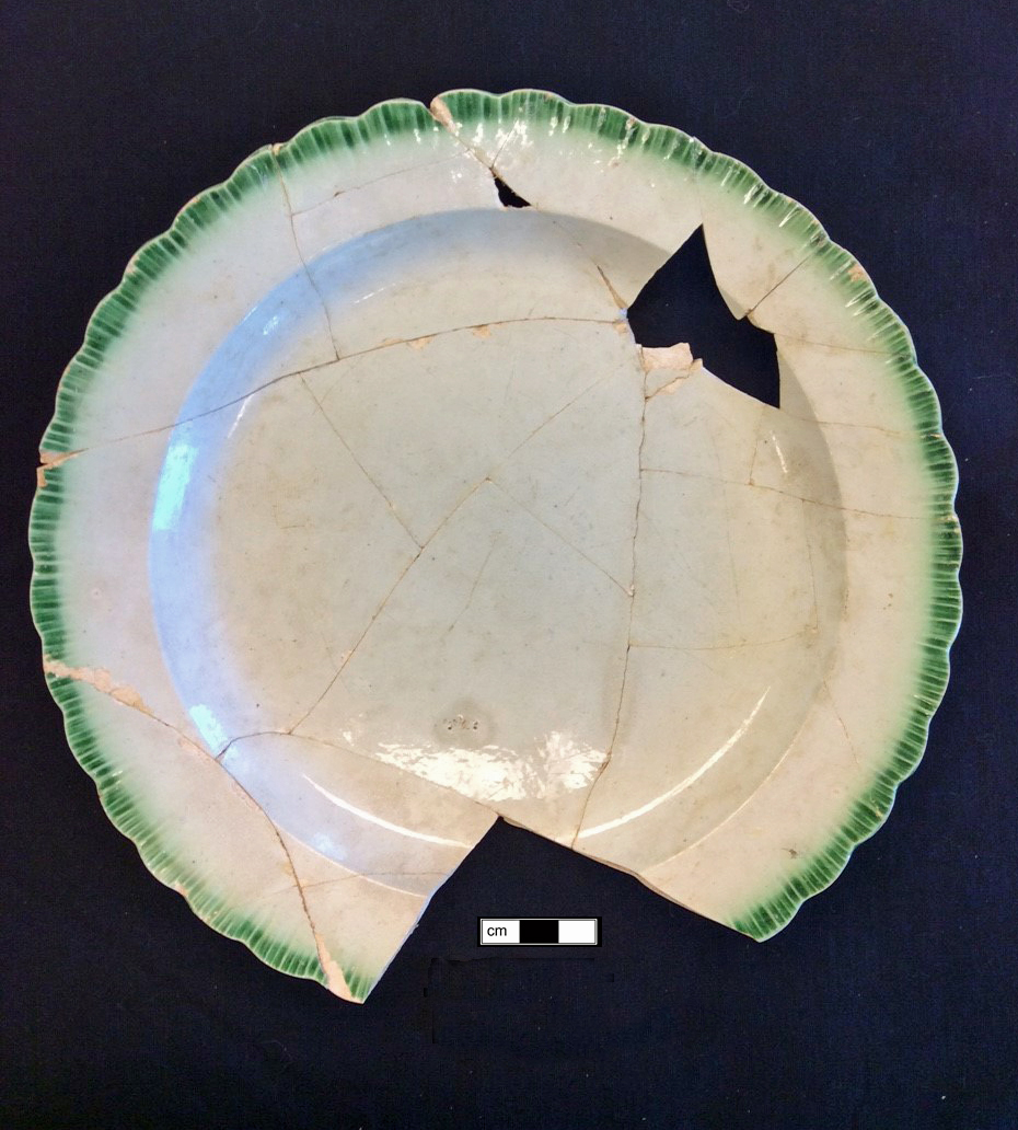Image of edged earthenware fragment.