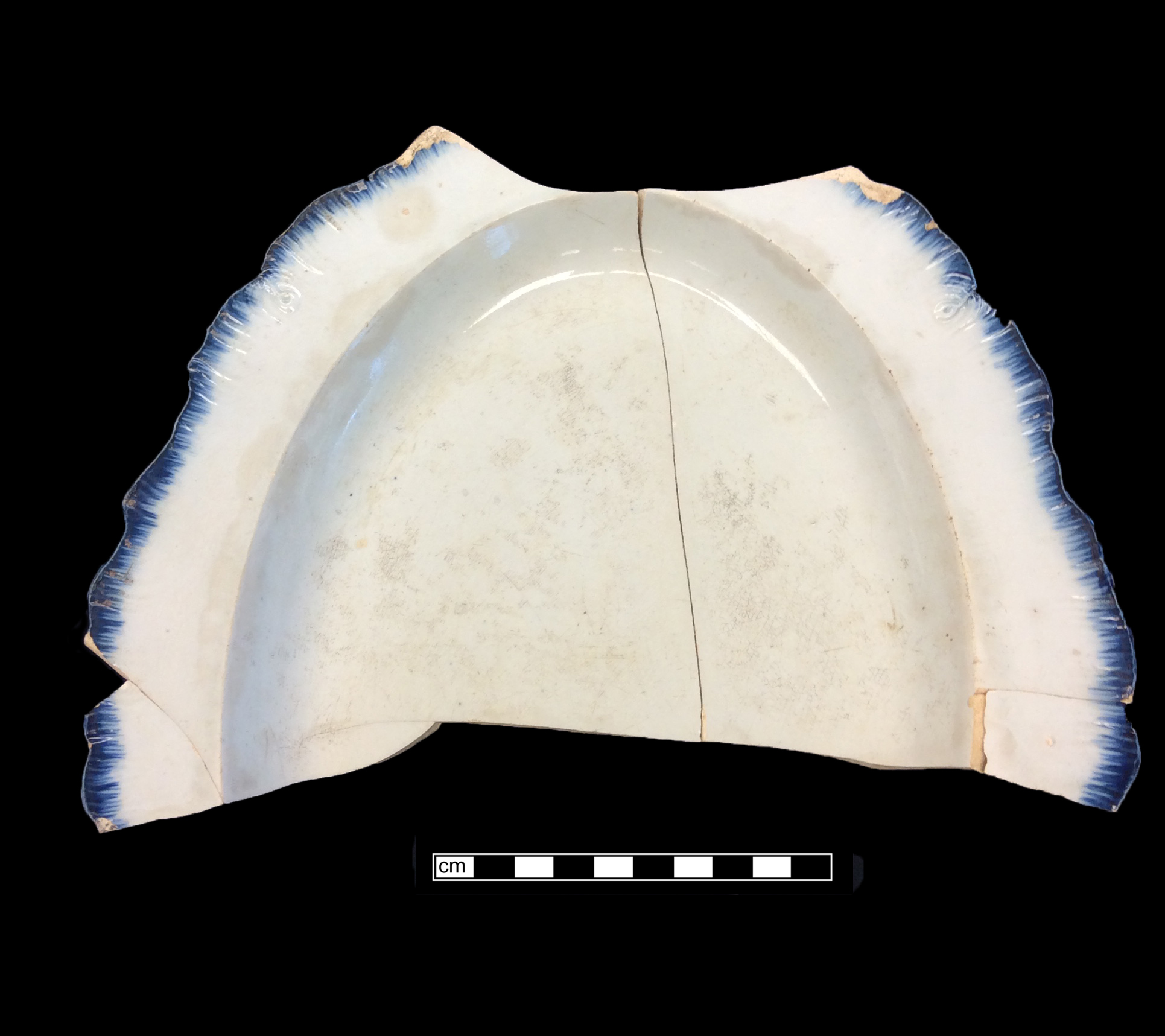 Image of edged earthenware fragment.