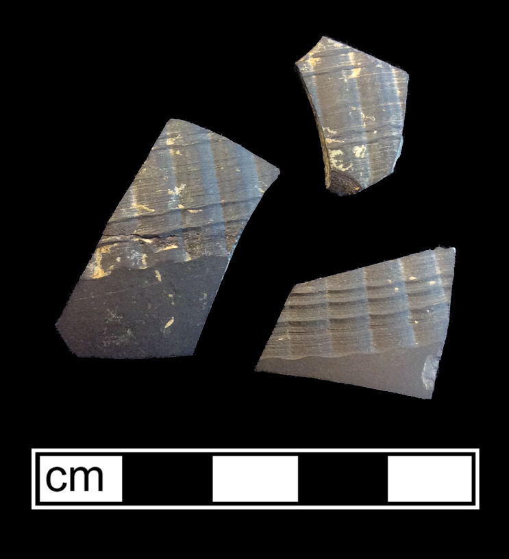 Image of English dry-bodied stoneware fragment.