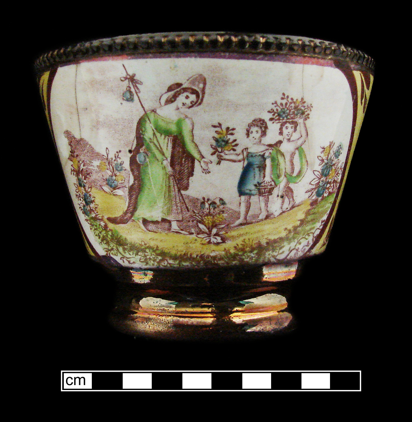 Image of luster ware fragment.