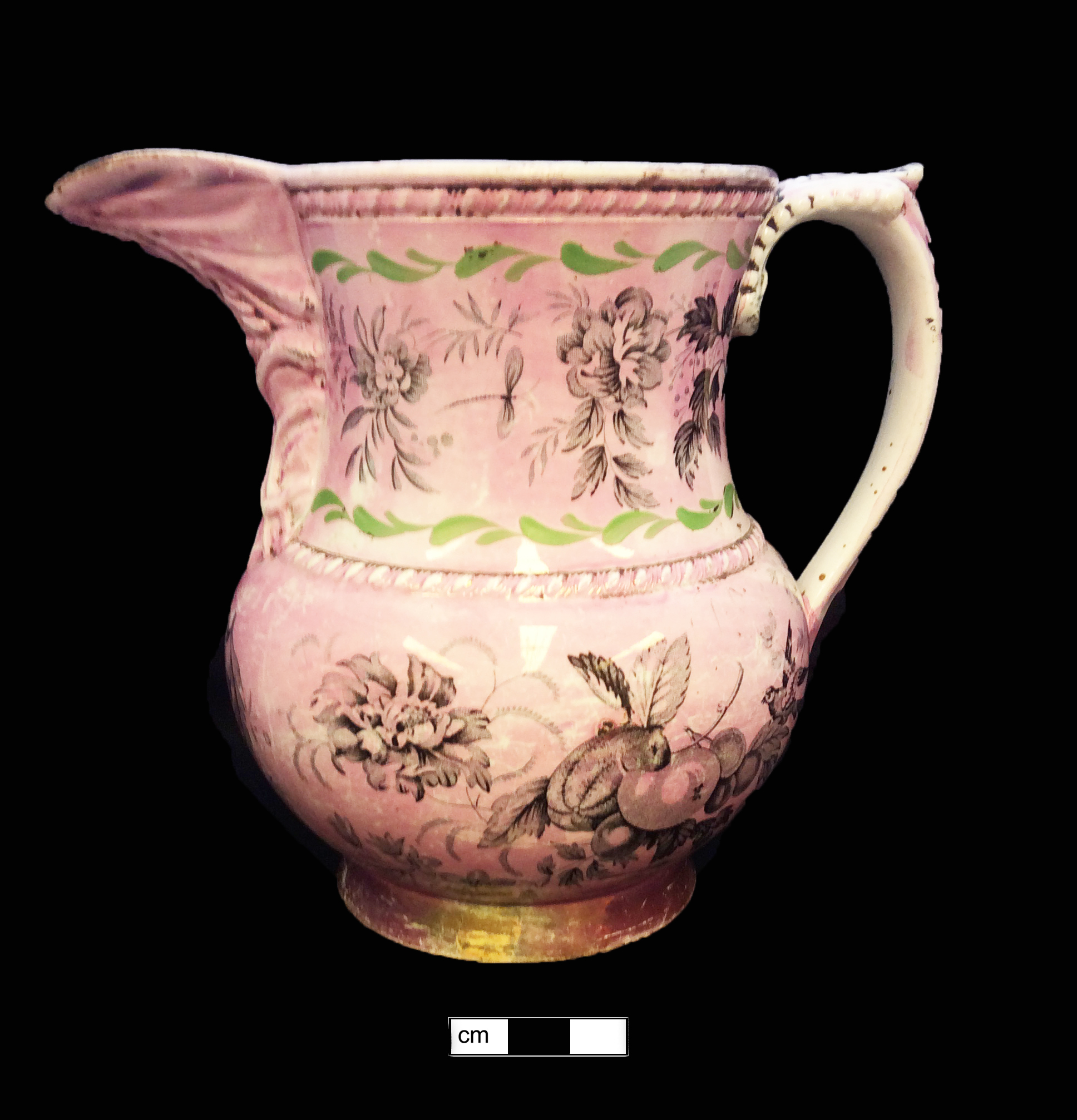 Image of luster ware fragment.