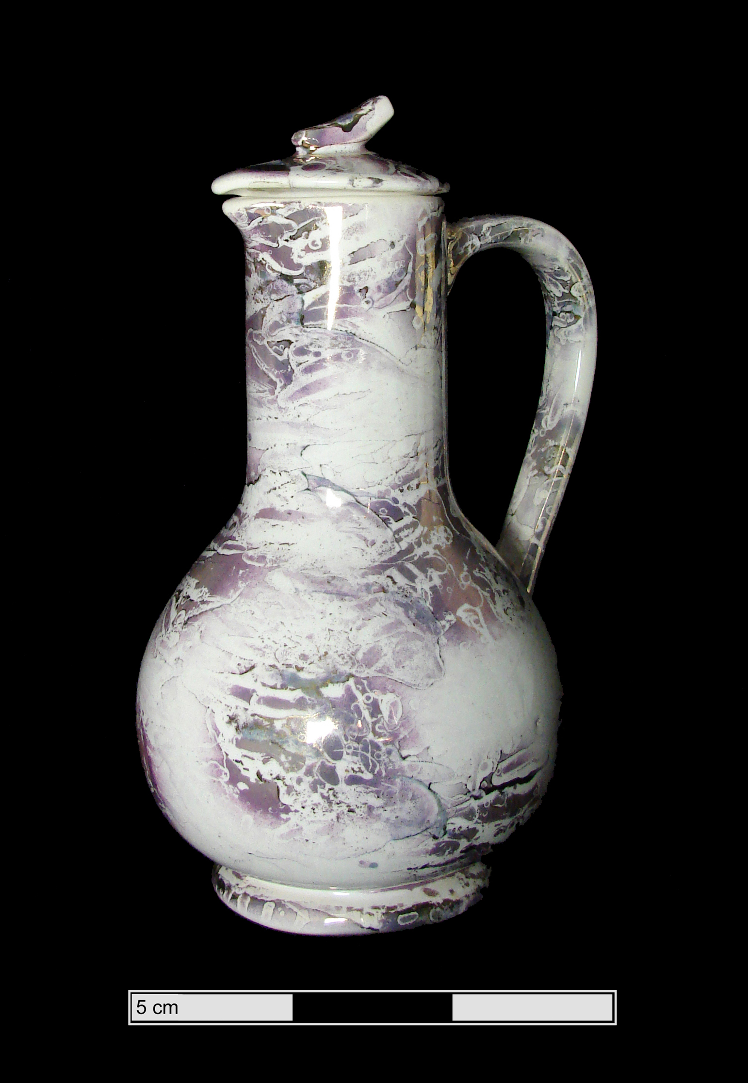 Image of luster ware fragment.
