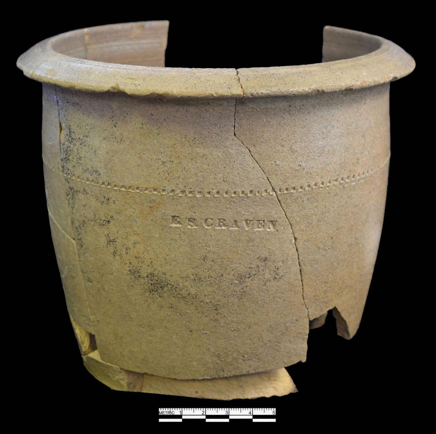 Image of North American stoneware fragment.