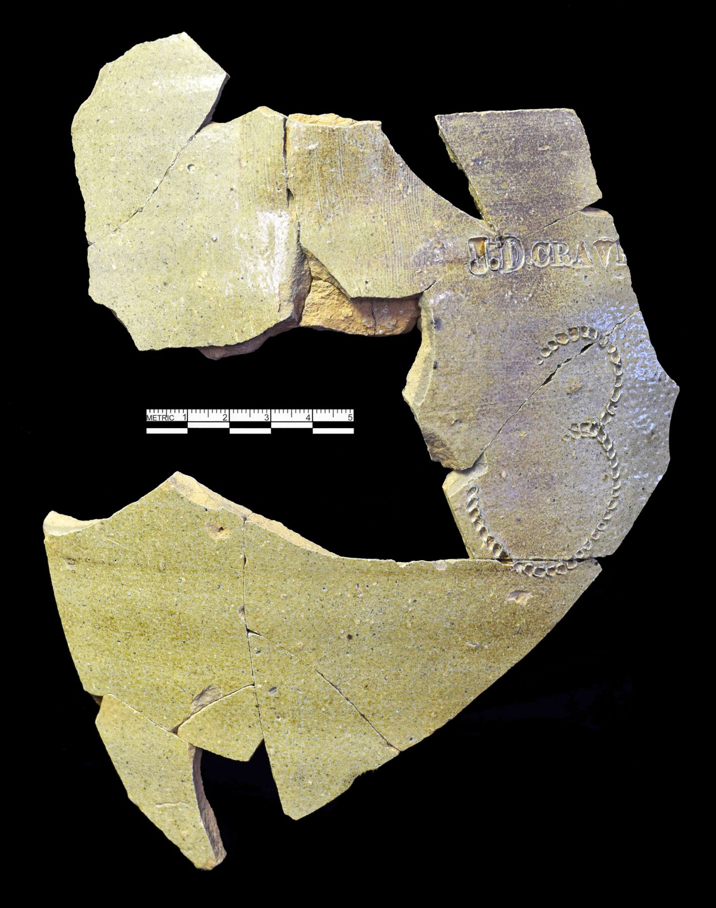 Image of North American stoneware fragment.