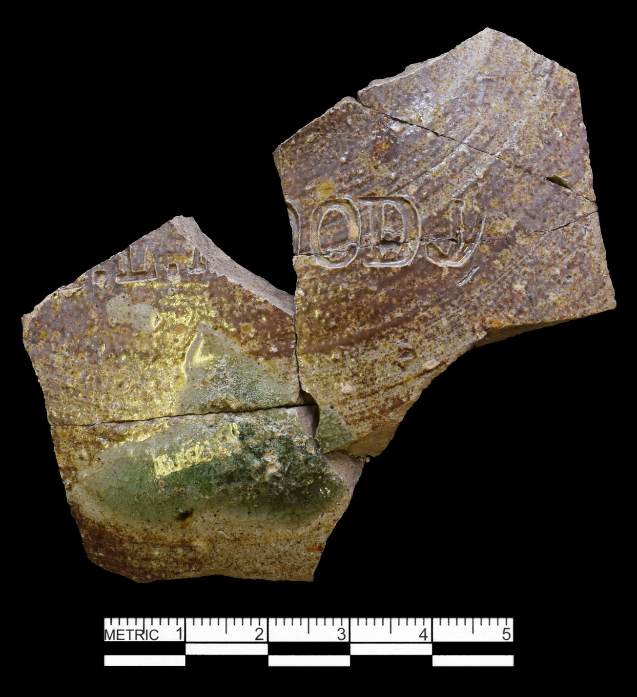 Image of North American stoneware fragment.