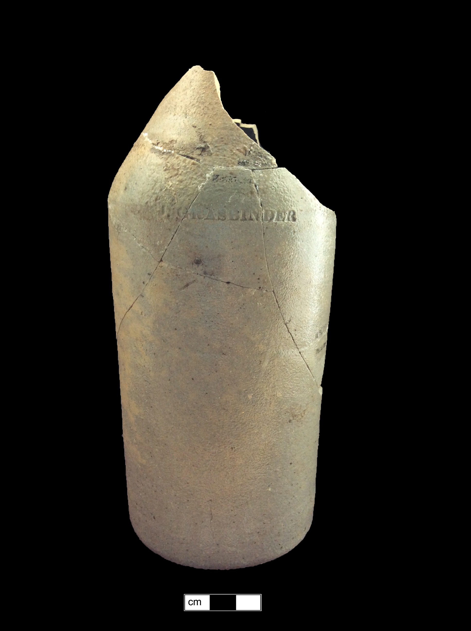 Image of North American stoneware fragment.