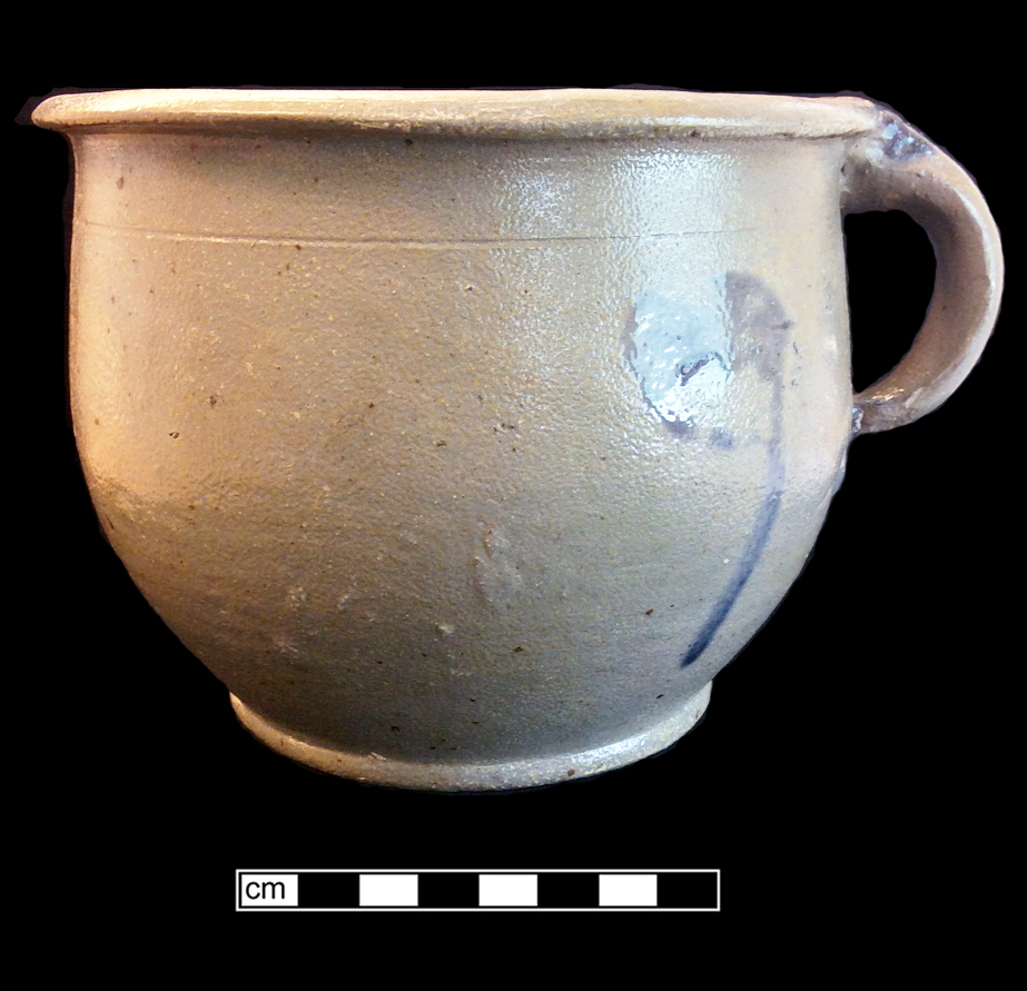 Image of North American stoneware fragment.
